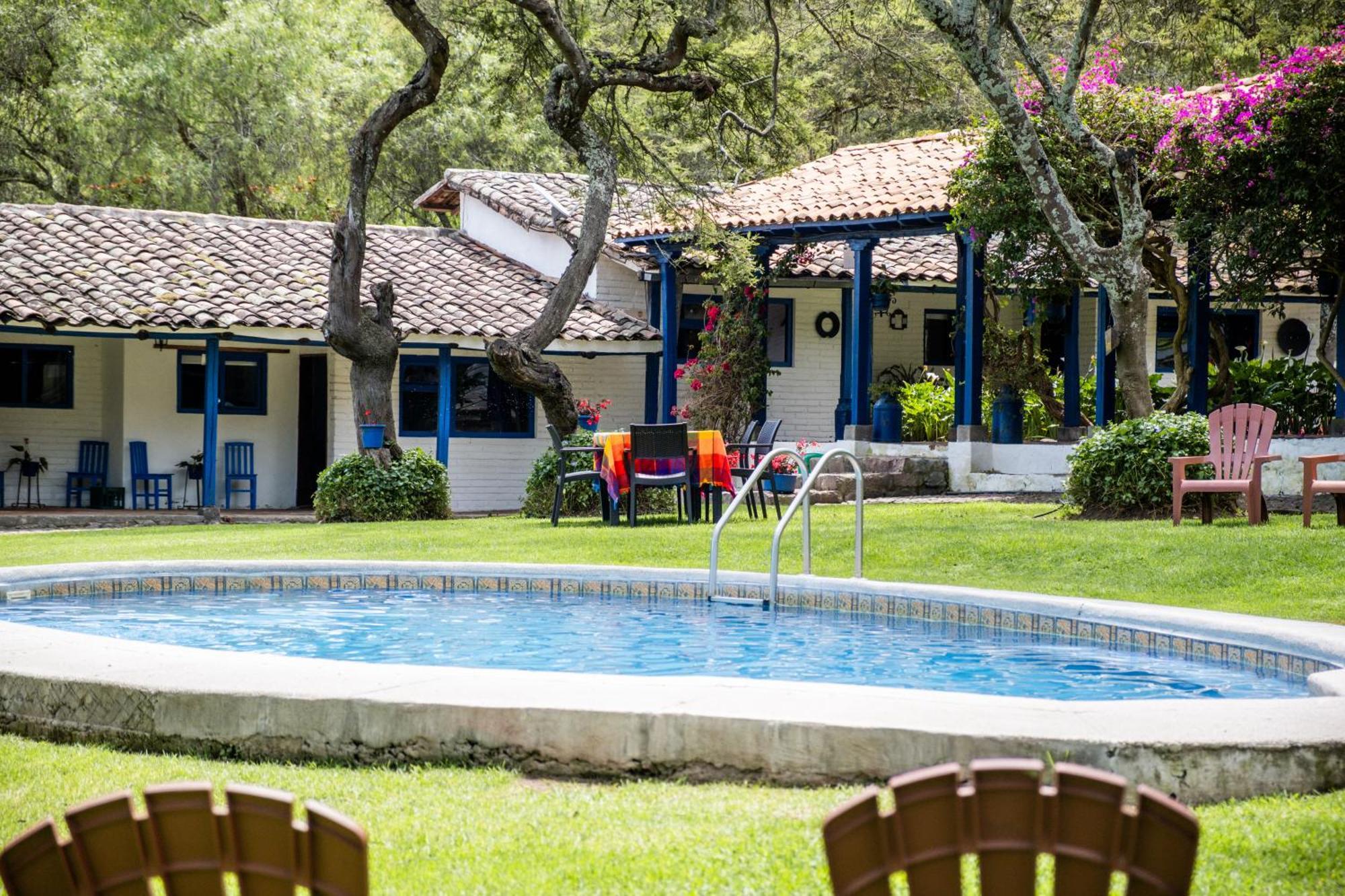 Отель Hacienda San Francisco Тумбабиро Экстерьер фото